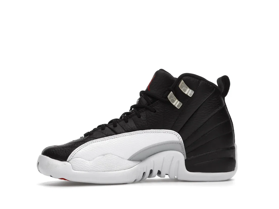 Детские кроссовки Lifestyle с моделью Jordan 12 Retro Jordan, Black/Varsity Red-White — фото 3