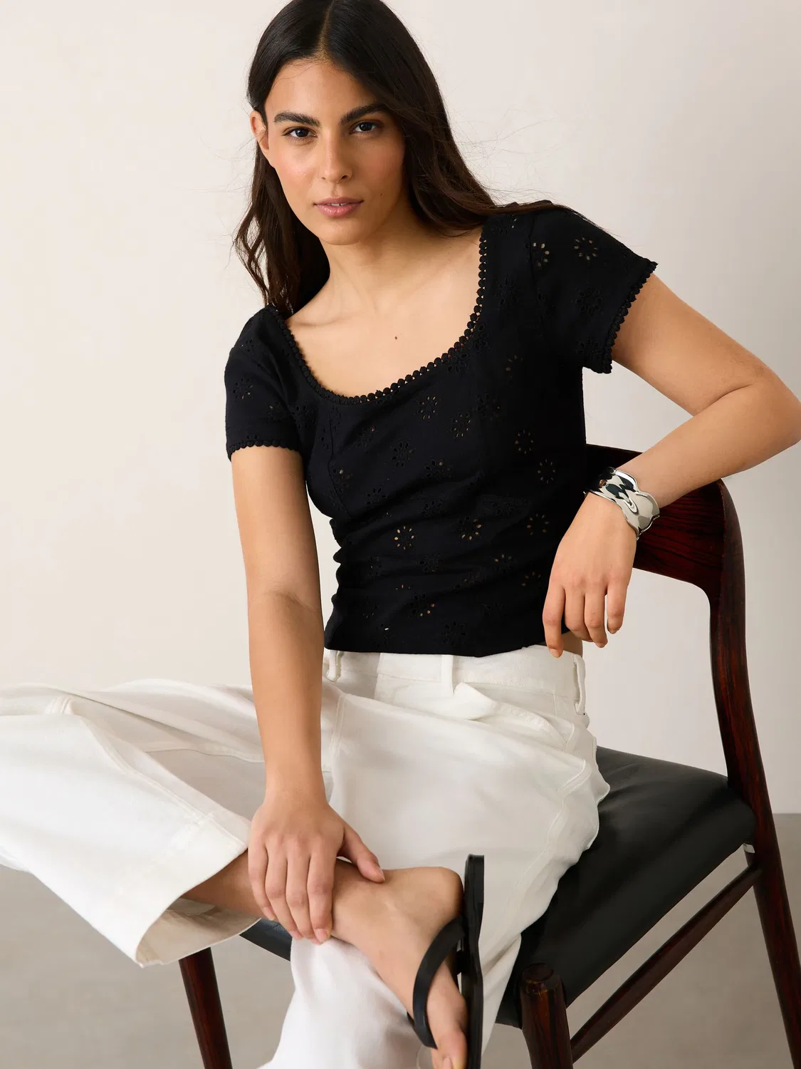 Топ с квадратным вырезом и вышивкой Broderie Square Neck Cap Sleeve Top Next, черный