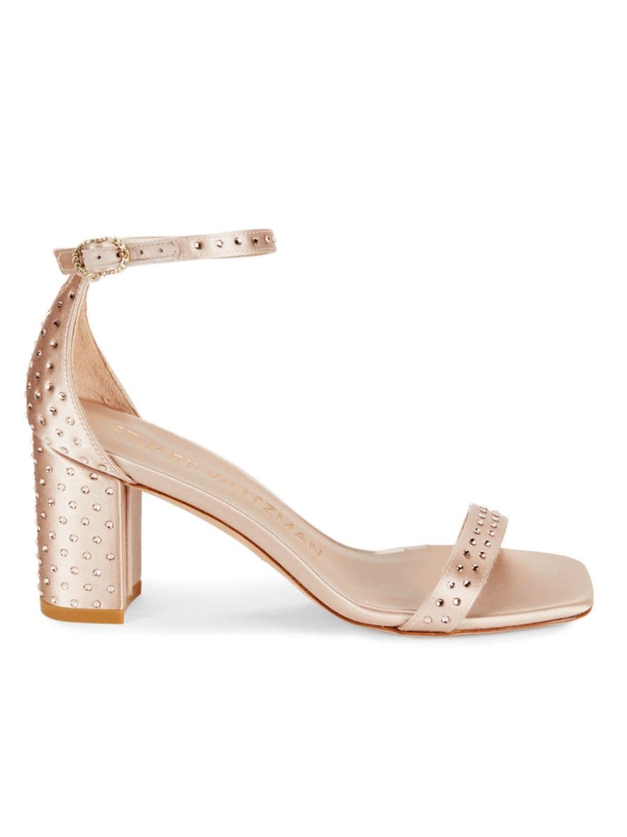 Сандалии из почти обнаженного атласа с отделкой Stuart Weitzman, цвет Adobe