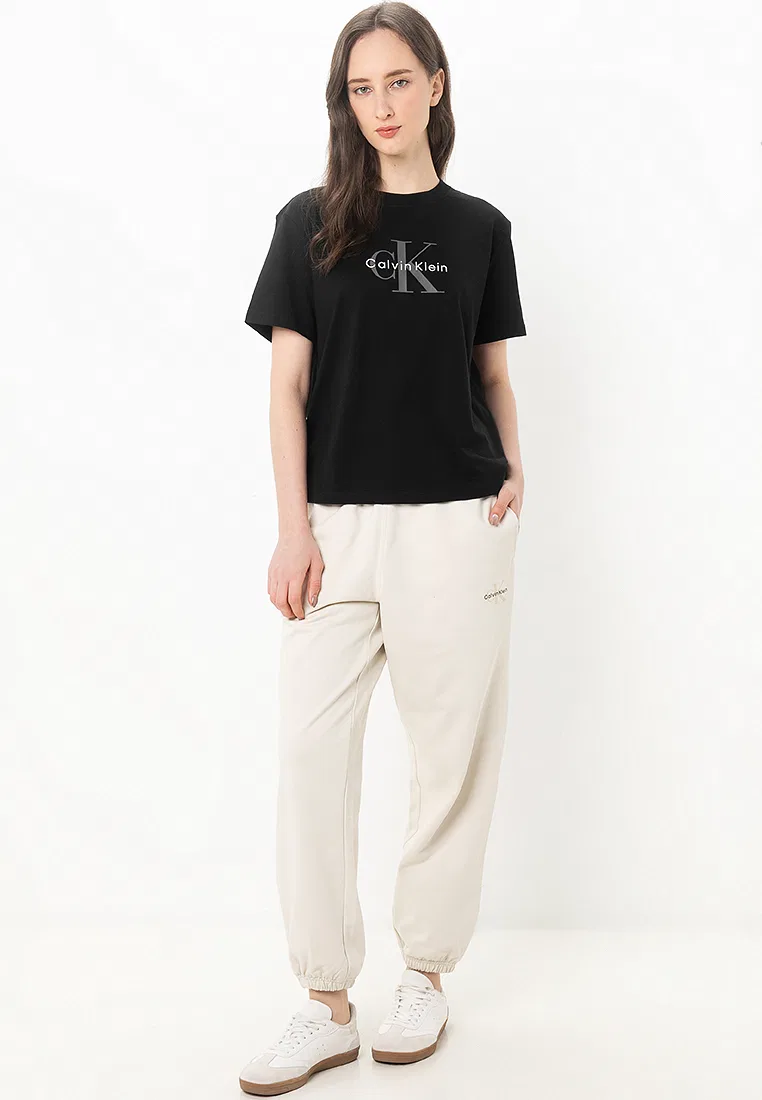Футболка, классическая, модель Hero Classic Monologo C Neck Tee, Calvin Klein Jeans, черный — фото 4