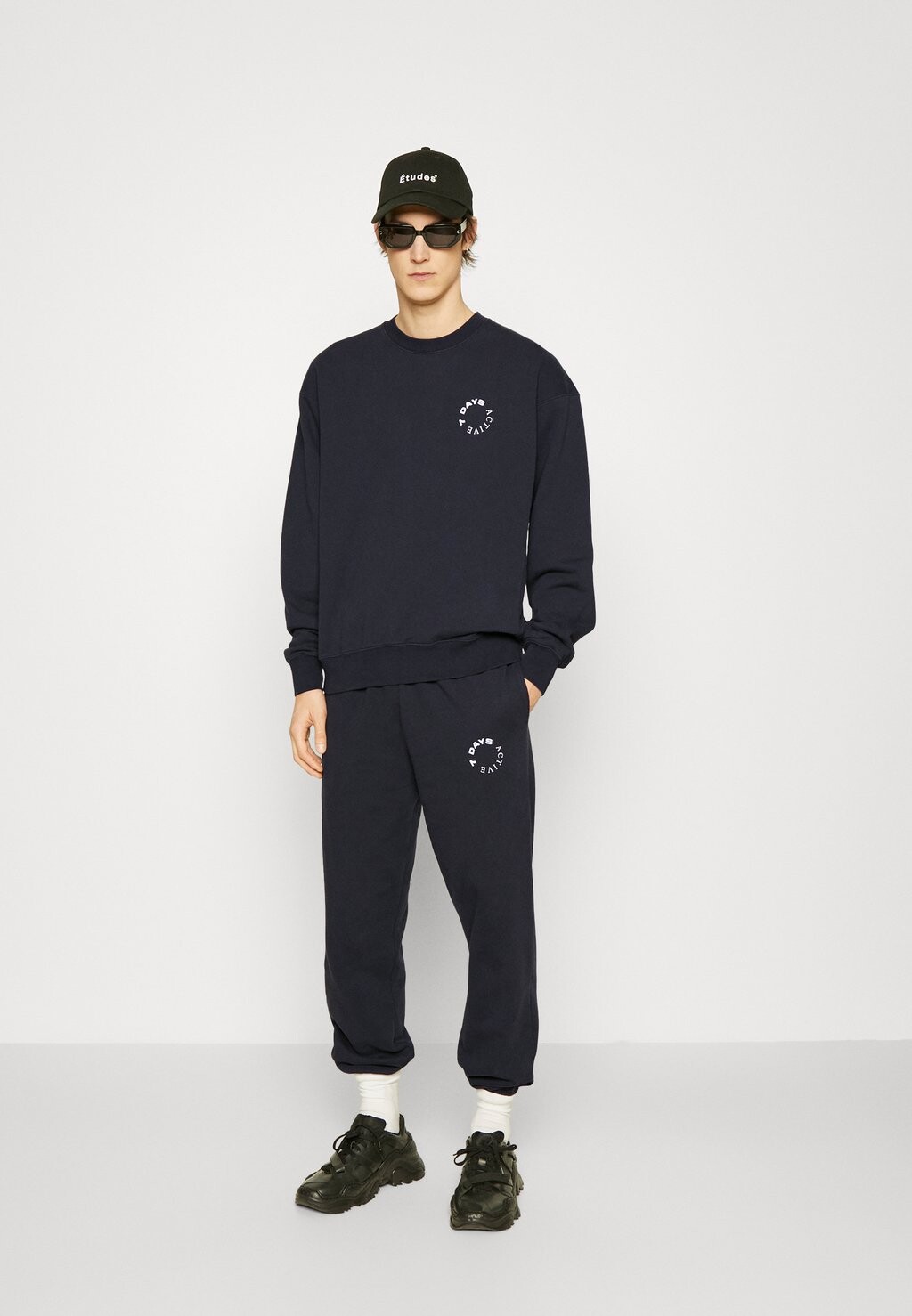 

Толстовка ORGANIC CREW NECK 7 DAYS Active, черный