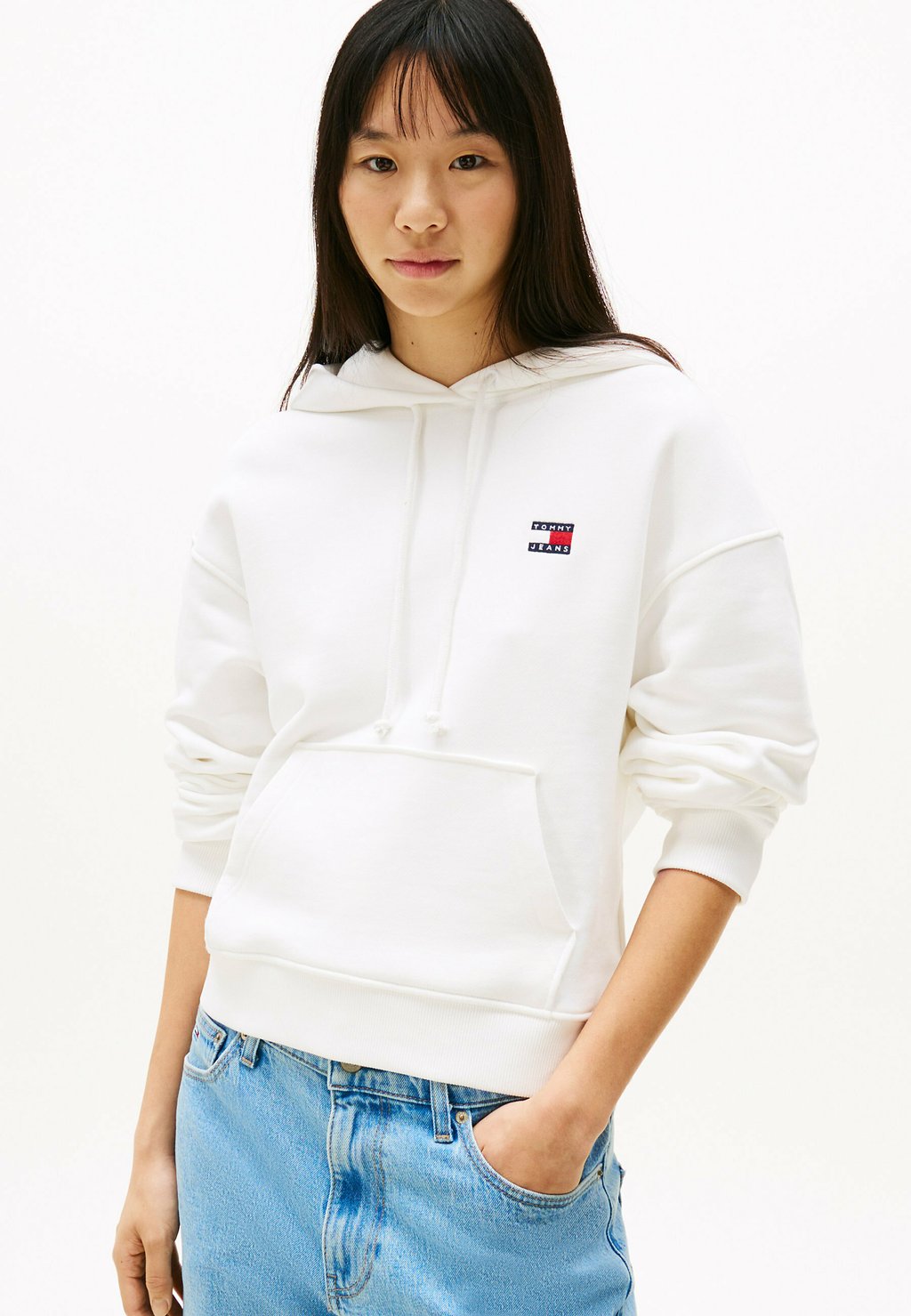 

Толстовка с капюшоном TJW BXY BADGE HOODIE Tommy Jeans, слоновая кость