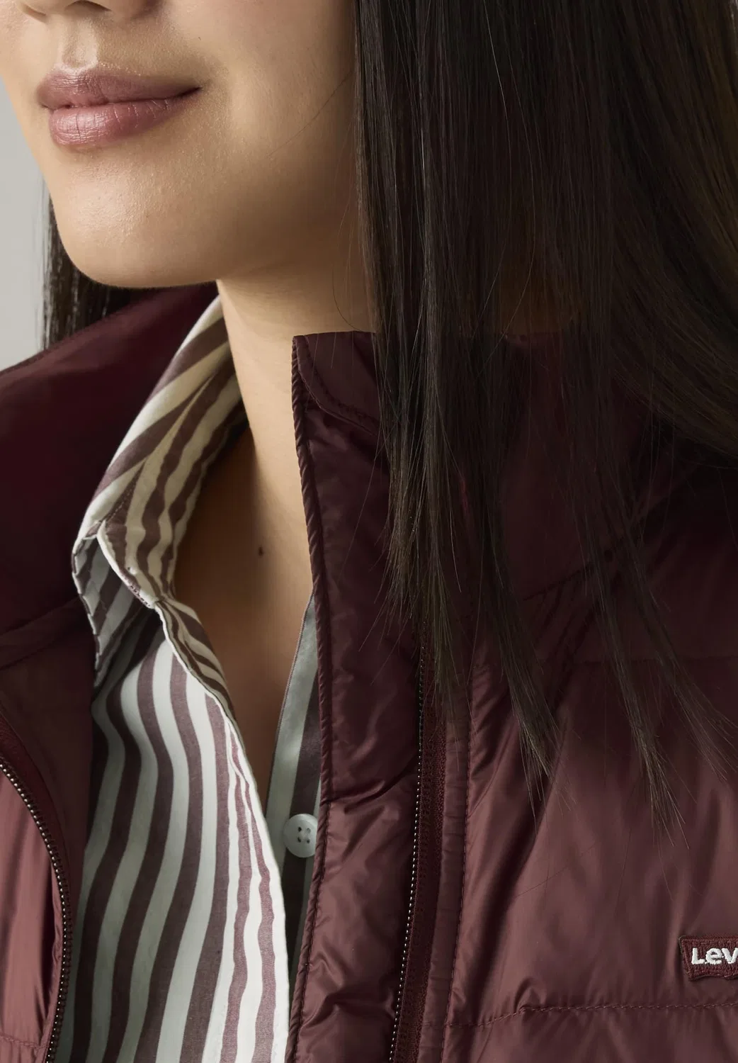 Женское куртка-пуховик Levi's Packable Puffer Chase, Chocolate Truffle — фото 4