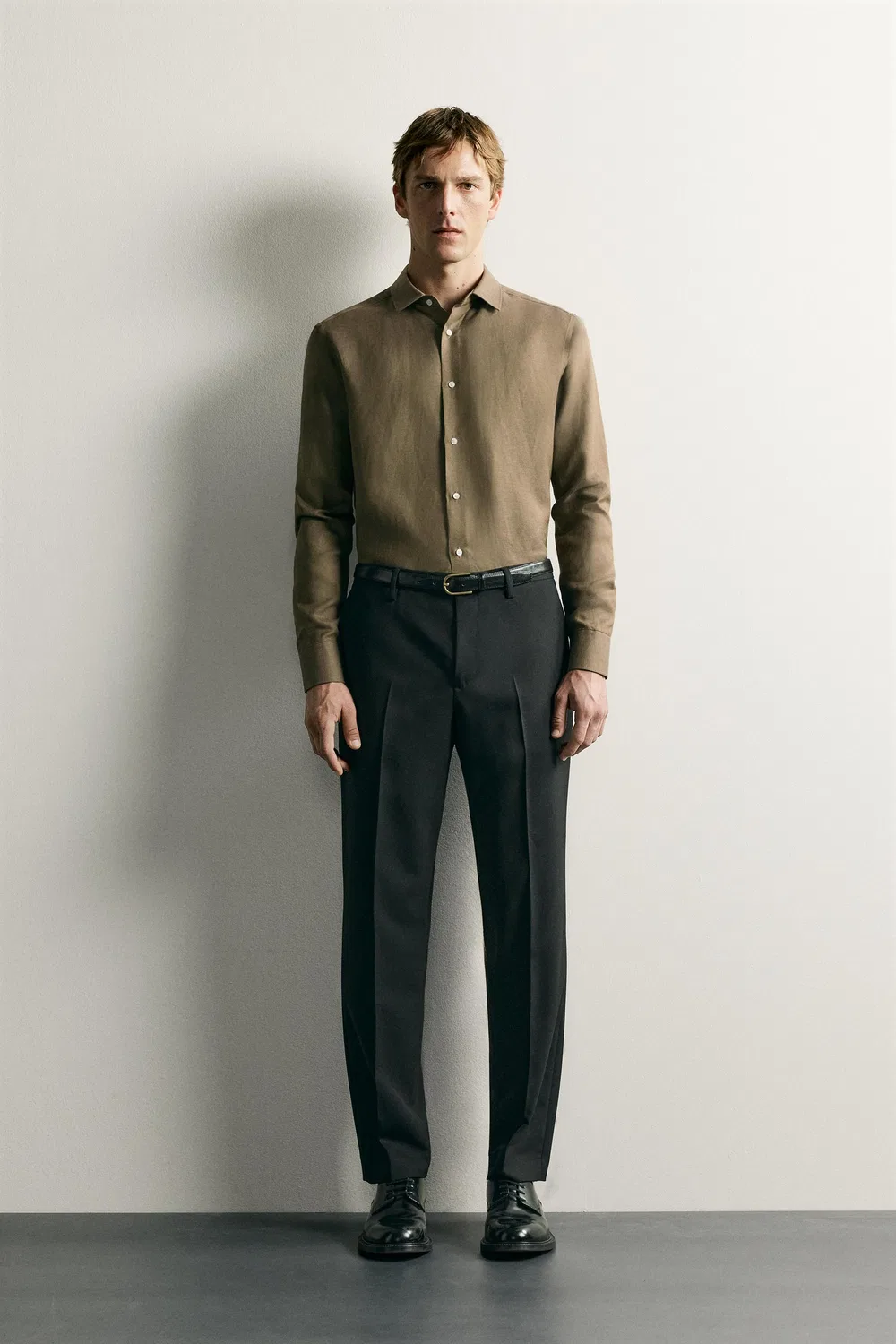 Рубашка из льна и лиоцелла, стандартного кроя. ZARA, Khaki