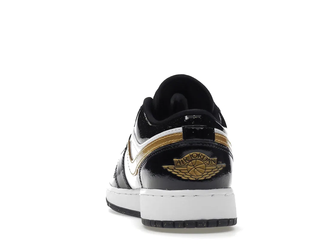 Детские кроссовки Lifestyle с золотым носком Jordan 1 Low SE, Black/Metallic Gold/White — фото 4