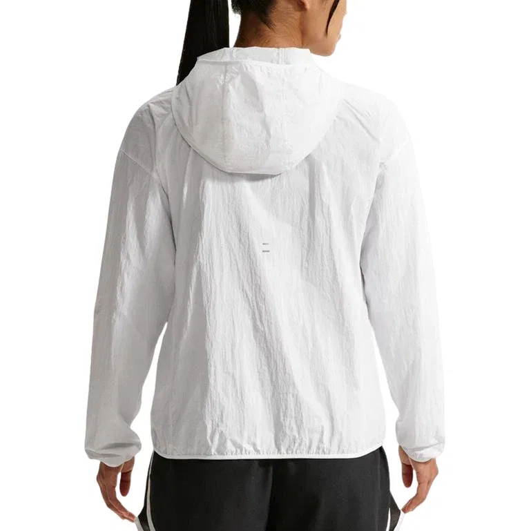Женская куртка с защитой от ультрафиолета Nike Tempo UV Protection Lightweight Jacket, белый — фото 2