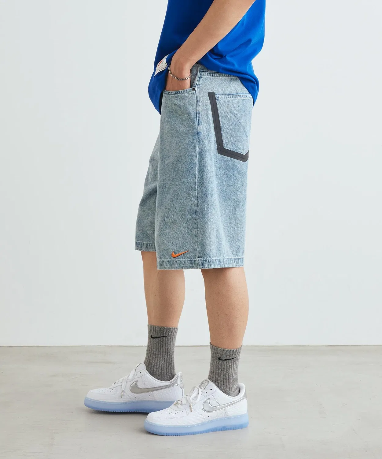 Мужские джинсовые шорты свободного кроя с принтом Your Message Here NIKE, Blue Denim — фото 2