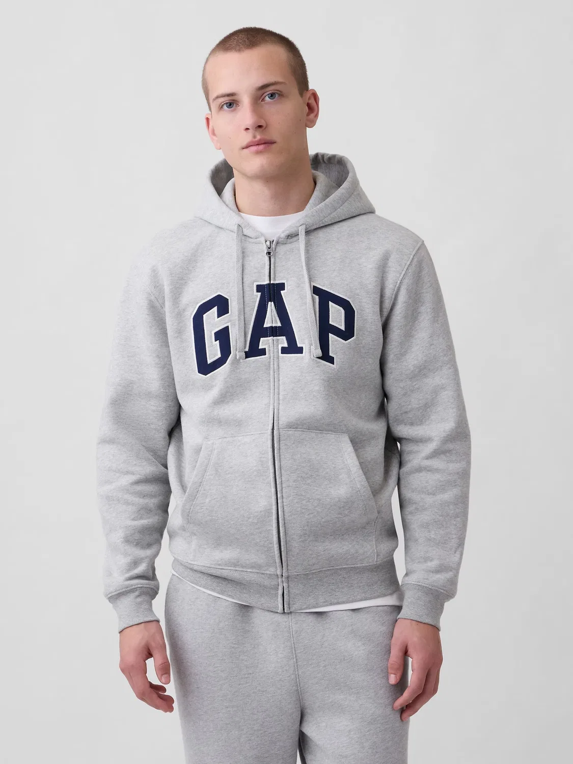 Худи Gap VintageSoft Arch Logo с застежкой-молнией, серый
