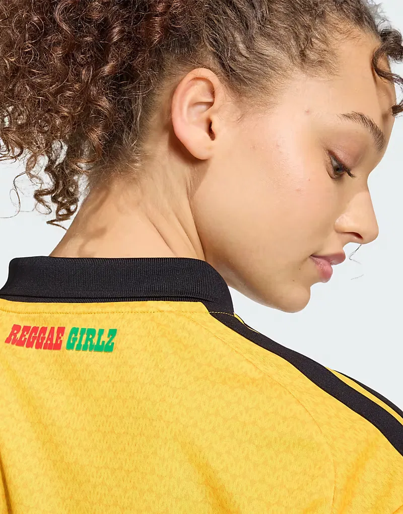 Укороченная домашняя футболка Adidas performance Jamaica 26 x Bob Marley, золотой — фото 2