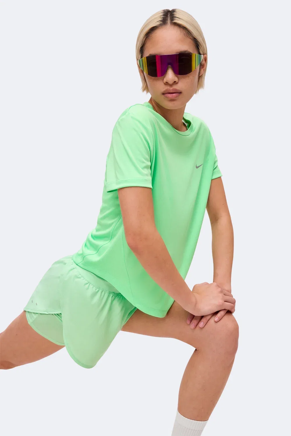 W nk flow df hr 2n1 shrt - шорты 2-в-1 Nike Performance, Cucumber Calm — фото 4