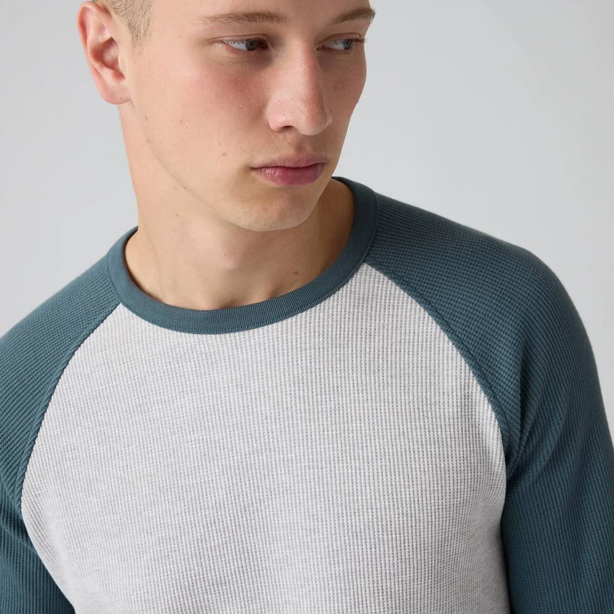 Термофутболка с длинными рукавами и рукавами реглан Levi's, Raglan Block Dark Slate - Multi-Color — фото 2