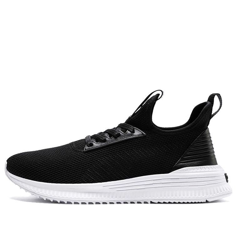 

Беговые кроссовки PUMA Avid Fight Or Flight Low Top Black/White, черный