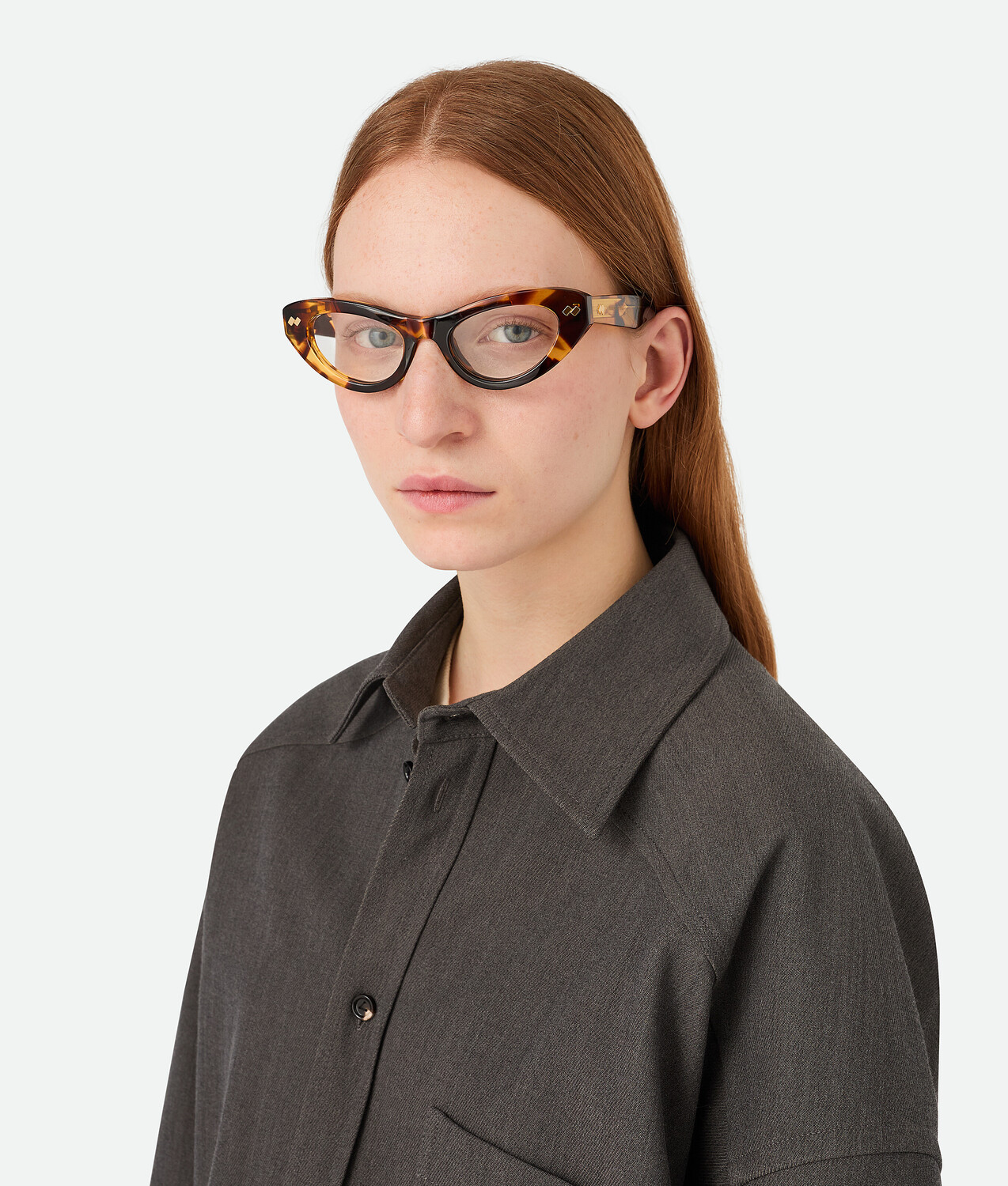 Dizzy cat eye eyeglasses BOTTEGA VENETA, прозрачный/гавана — фото 2