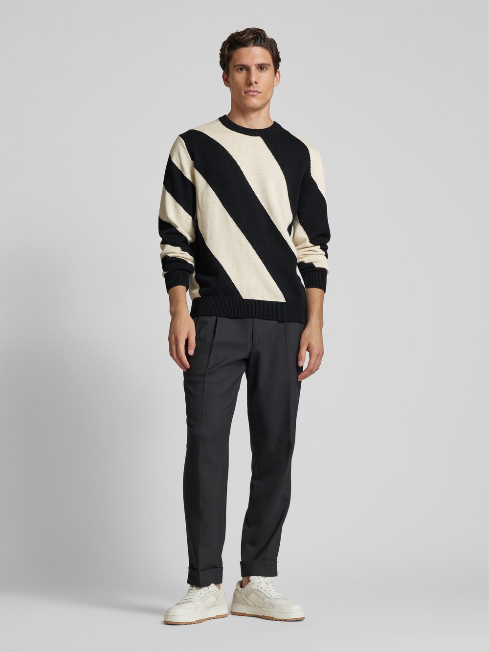 

Вязаный свитер с манжетами в рубчик, модель «IOAAN» Armedangels, черный