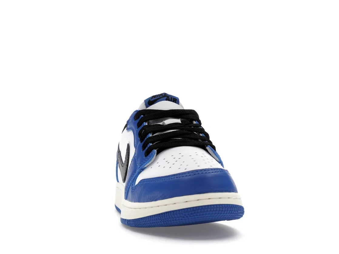Детские кроссовки Lifestyle с принтом Jordan 1 Retro Low OG Game Royal GS Jordan, White/Black/Game Royal — фото 2