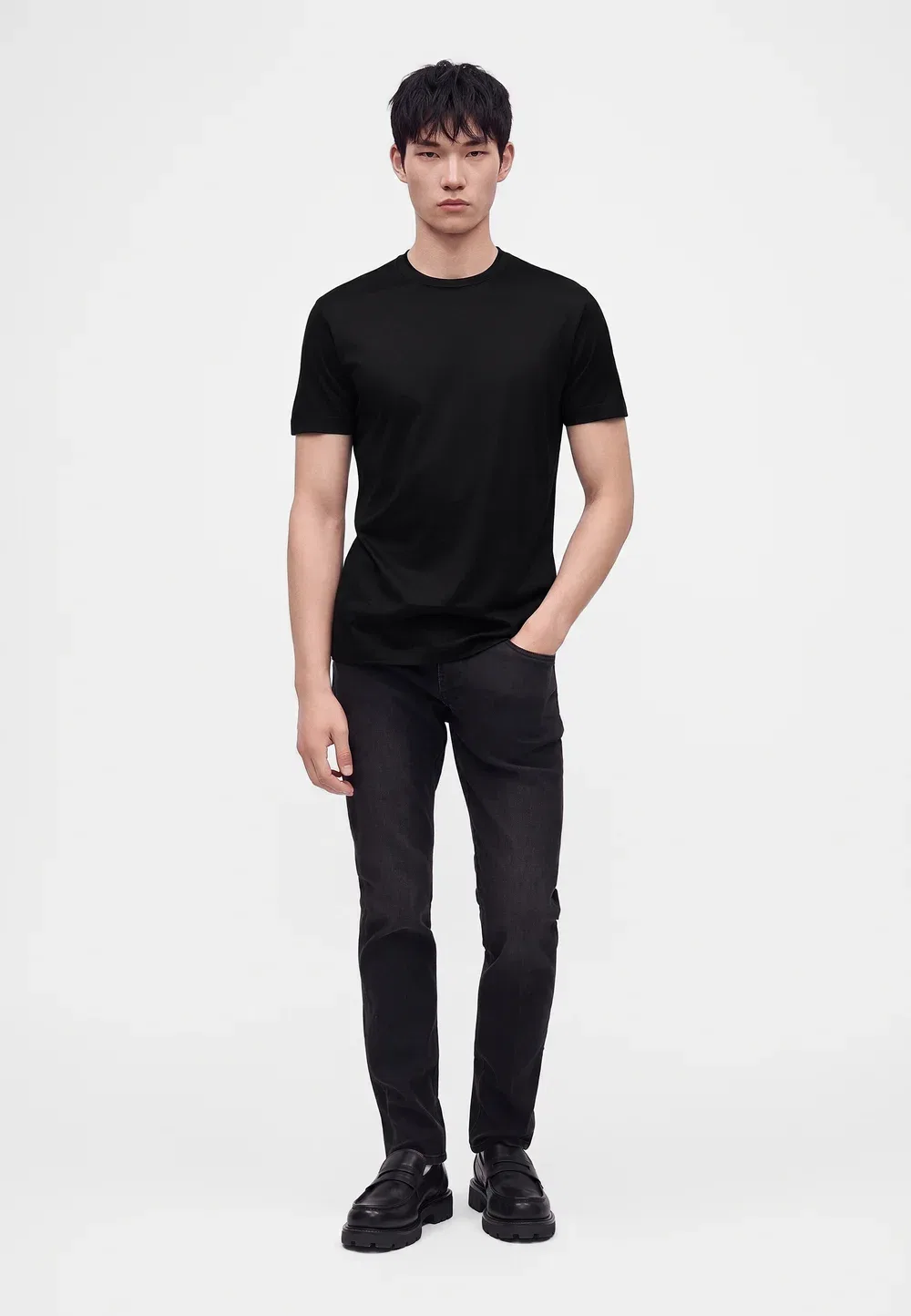 Простая футболка Emporio Armani, Black Beauty — фото 2