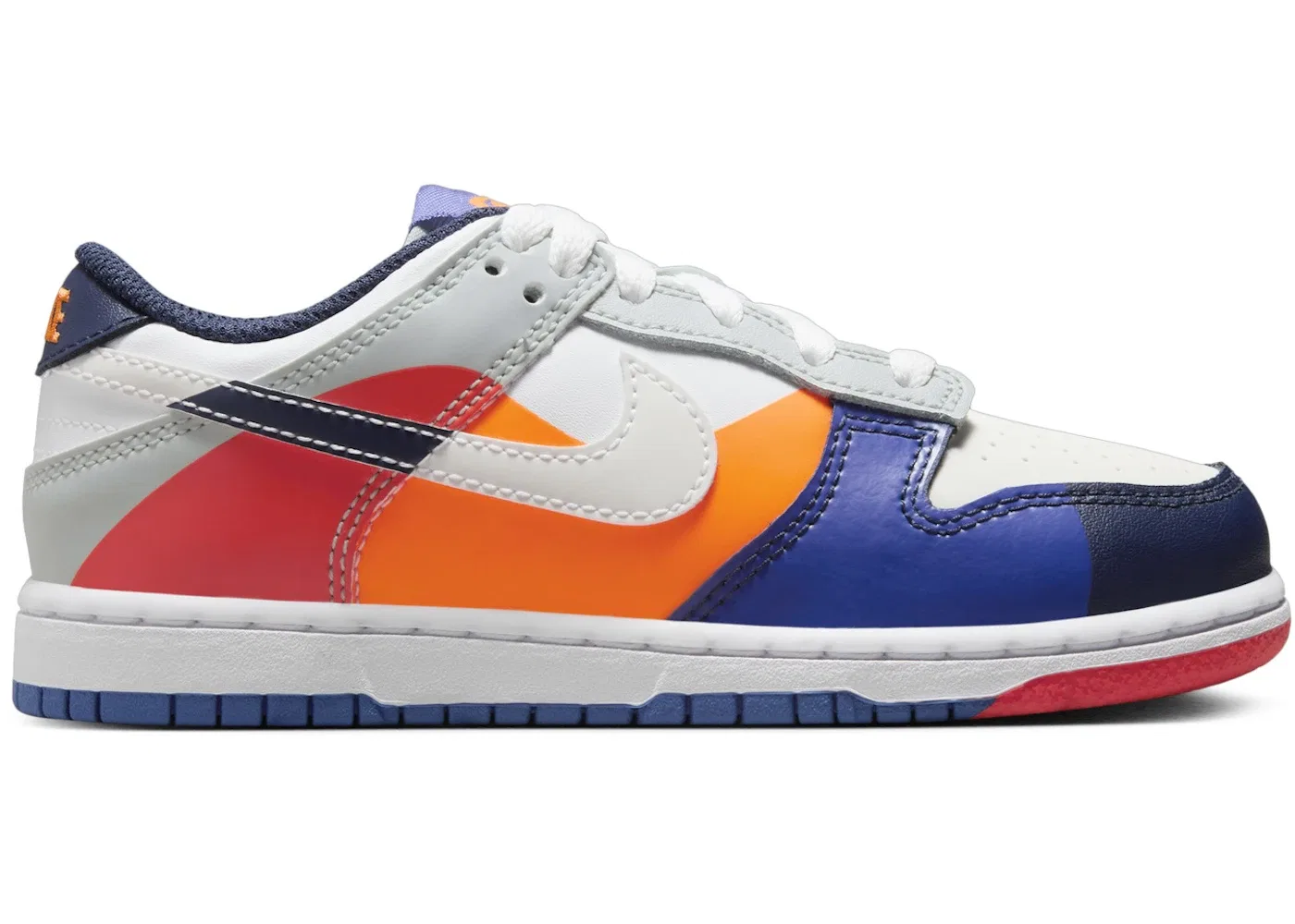 Детские кроссовки Lifestyle с длинным шнурком Nike Dunk Low SE, White/Light Silver/Midnight Navy/White