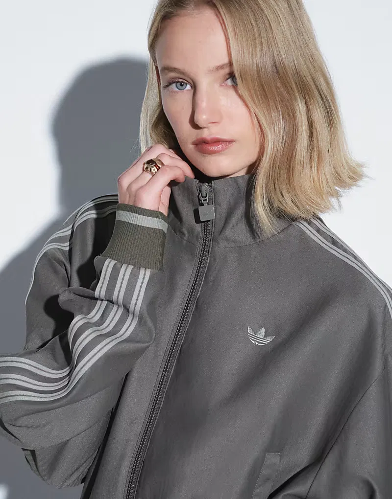Спортивная куртка Adidas Originals Firebird в коричневую елочку — фото 4