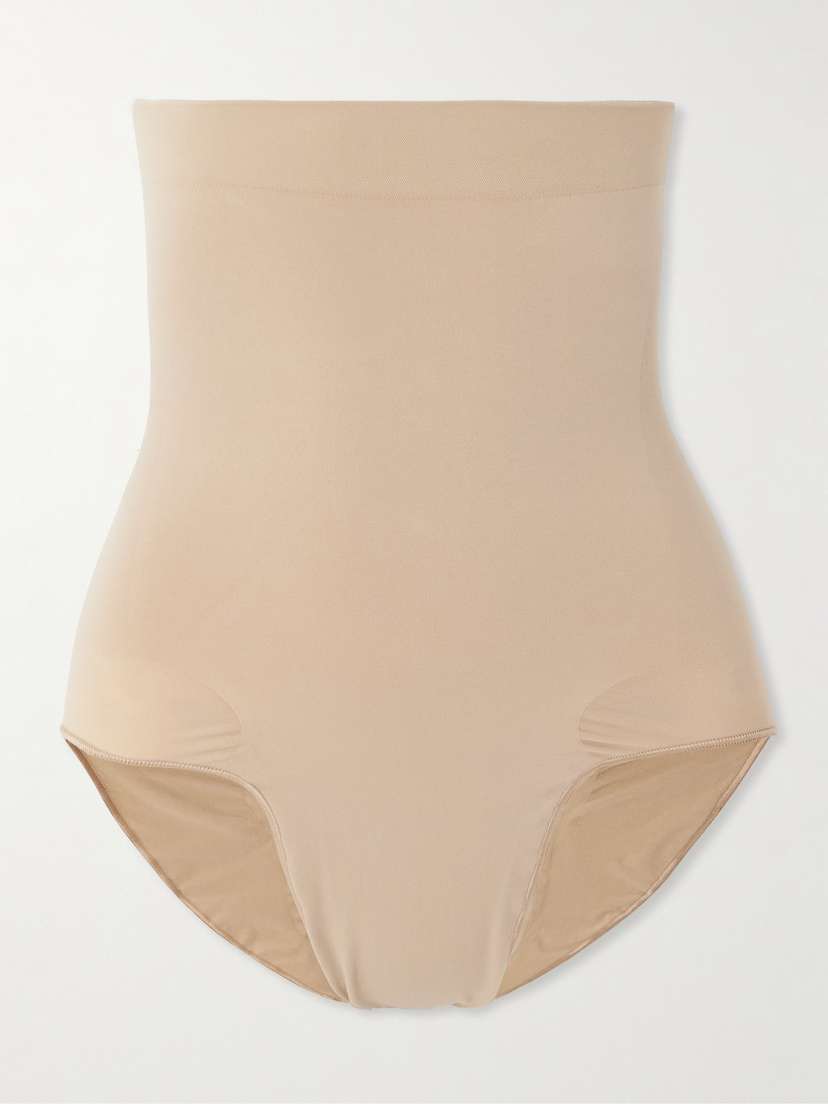 

Бесшовные скульптурные трусы со средней линией талии - глина Skims, бежевый