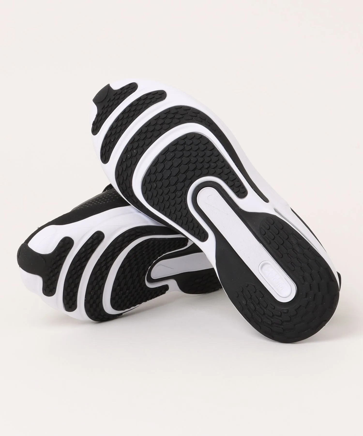 Мужские кроссовки с технологией Air Zoom UPTURN SC NIKE чёрно-белые — фото 3