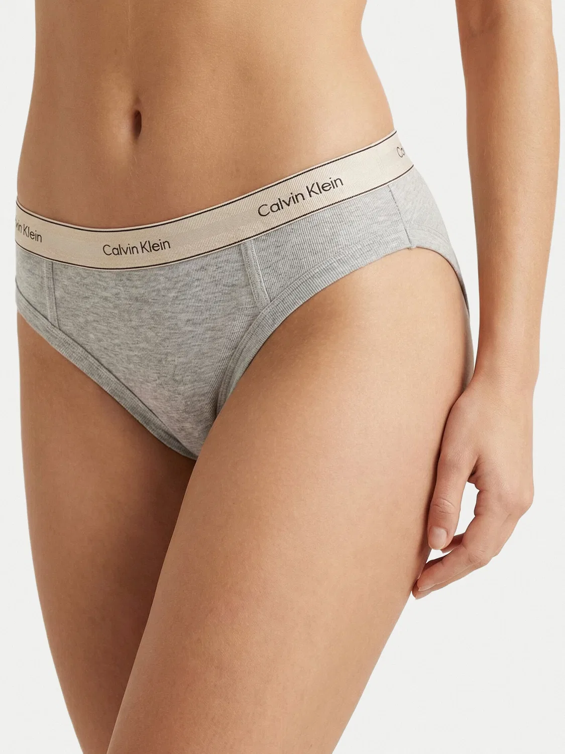 Женские стринги Calvin Klein, серый — фото 3