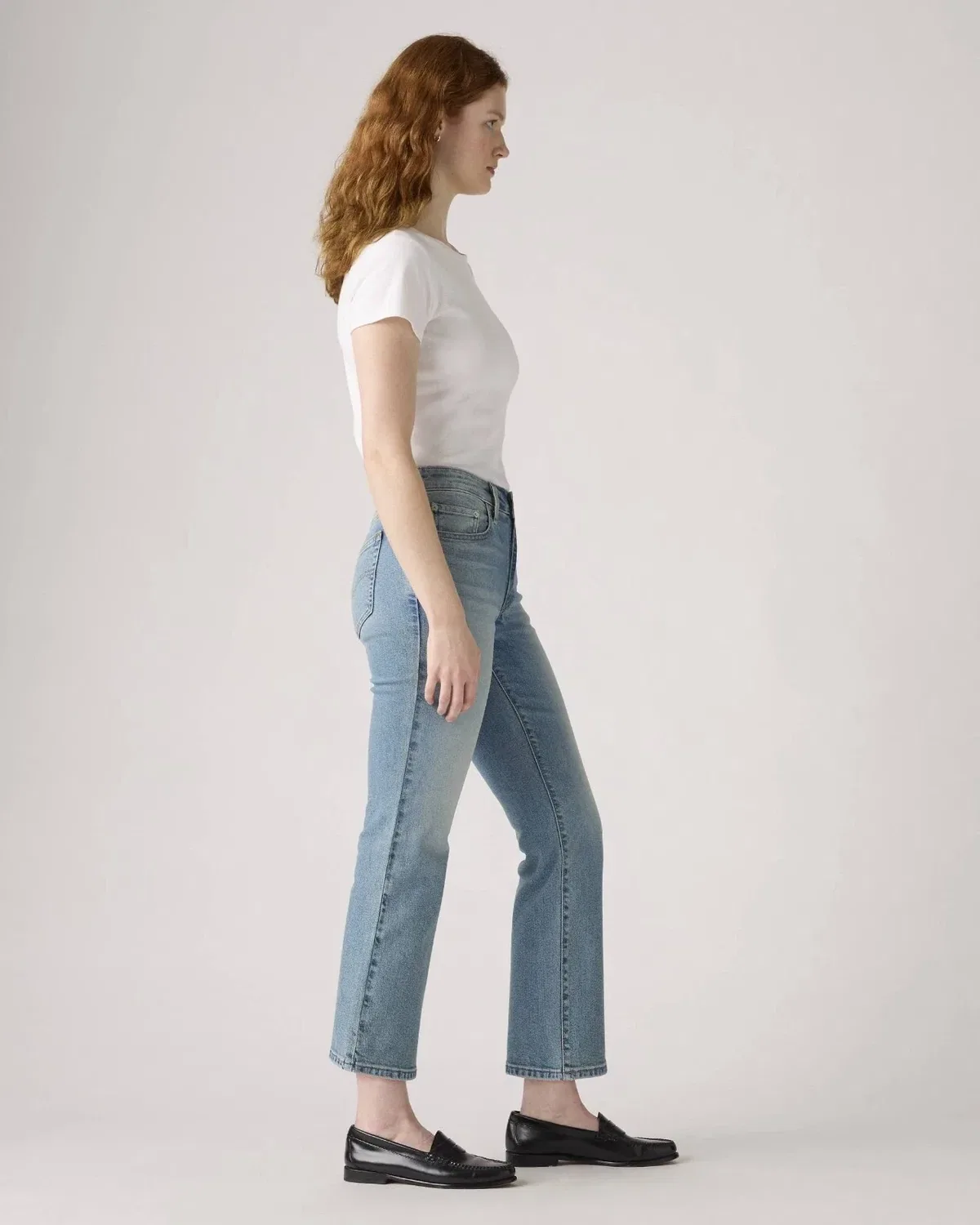 Женские джинсы с высокой посадкой и расклешенным кроем Levi's 725 Kick, синий — фото 4