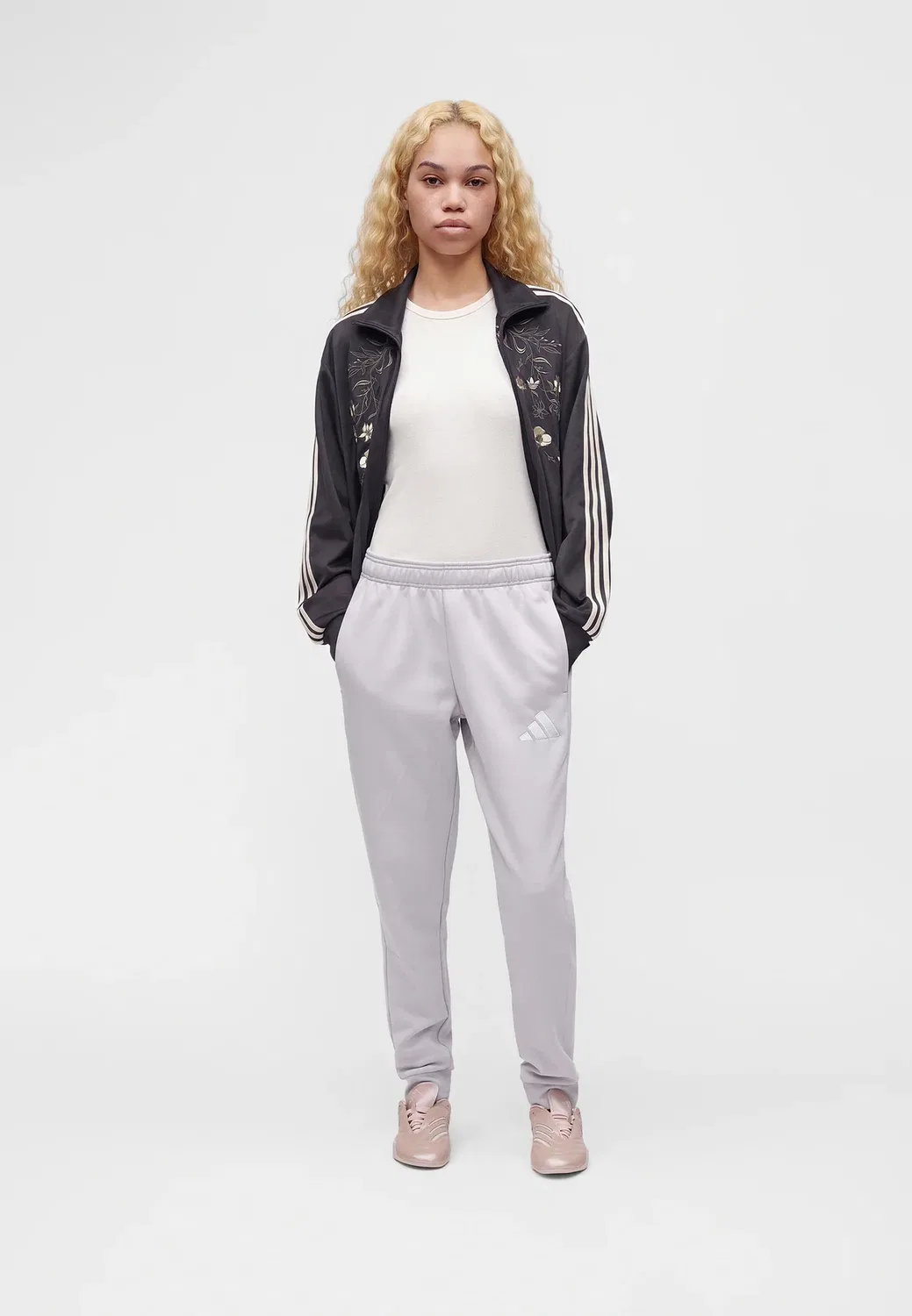 Свободная толстовка на молнии с вышивкой "Жар-птица" Adidas Originals, Utility Black — фото 2