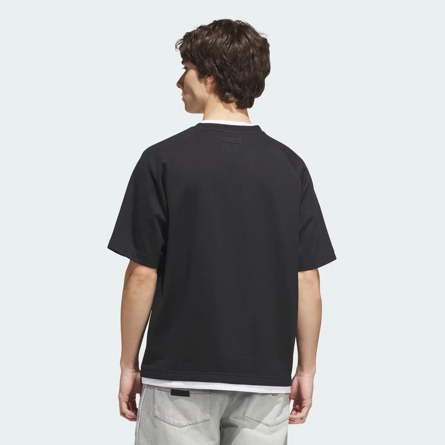 Футболка свободного кроя Skateboarding x Tyshawn Premium Tee Adidas Originals, черно-белый — фото 4