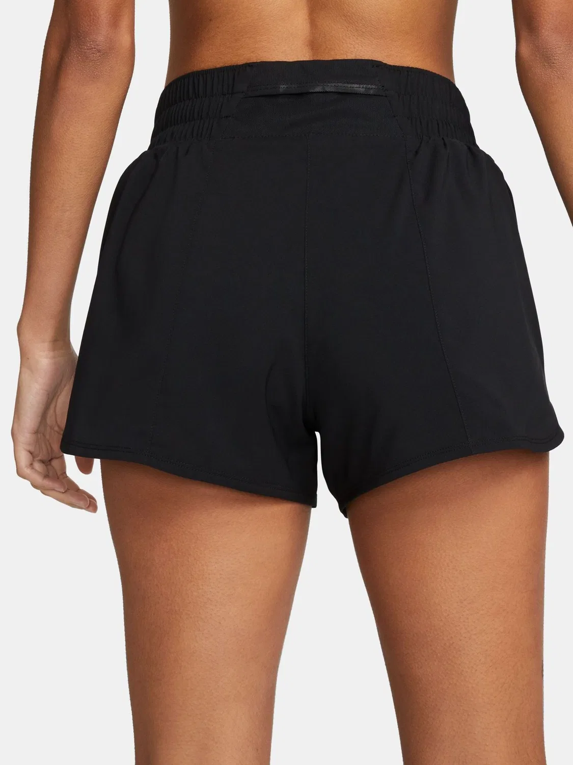Черные шорты Nike One Dri-FIT со средней посадкой, 3 дюйма, на подкладке — фото 2