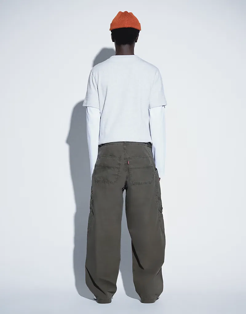 Очень свободные брюки-карго Levi's хаки — фото 2