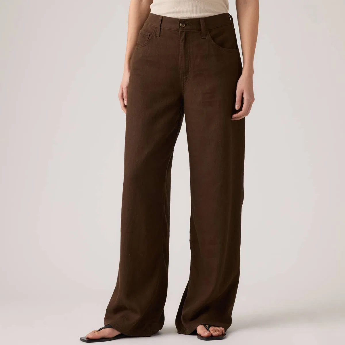 Женские джинсы с широкими штанинами и затяжкой Levi's, Hot Fudge - Brown — фото 2