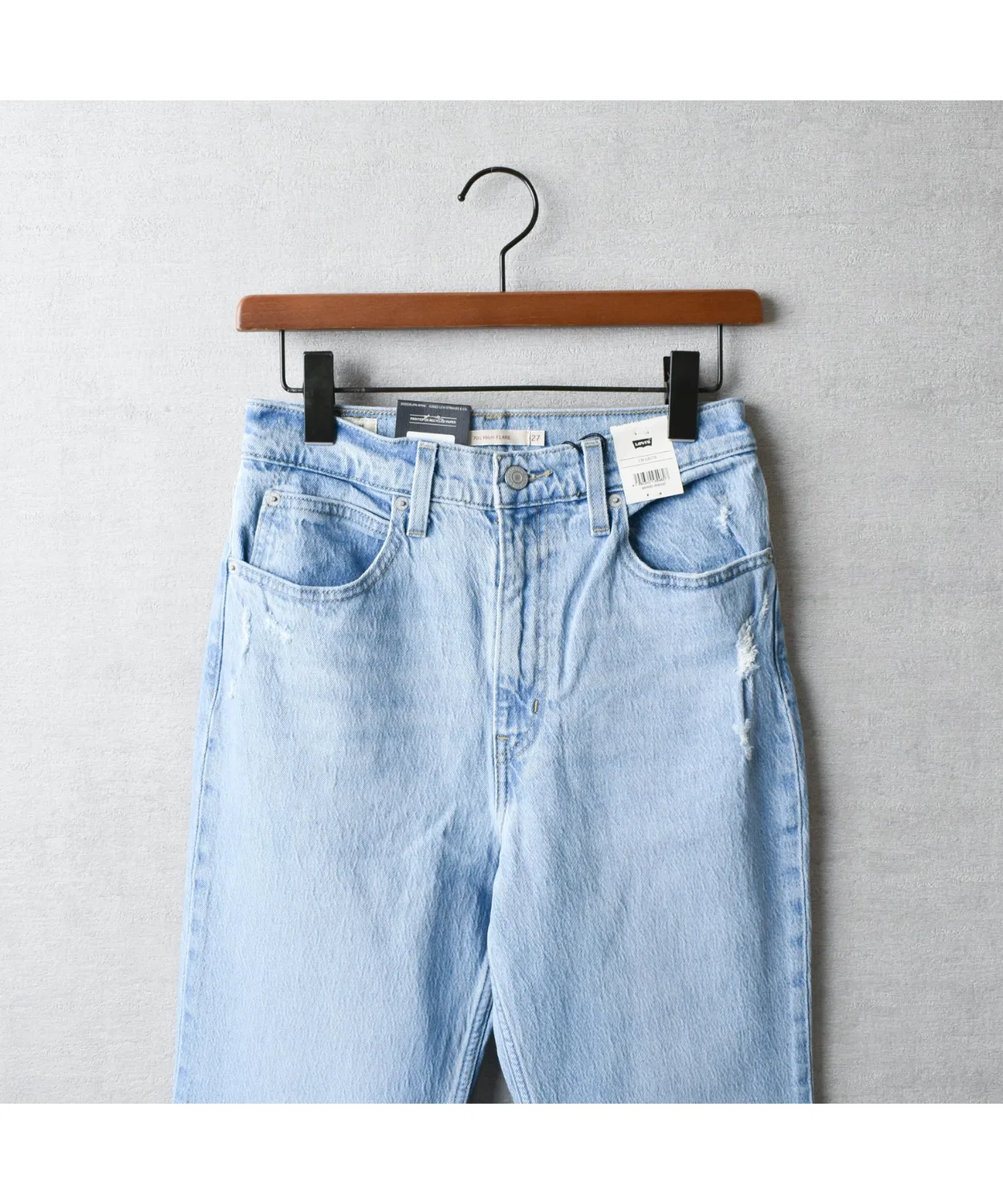 Женские джинсы с высокой посадкой и клешем 70s High Flare Levi's, Light Blue — фото 3
