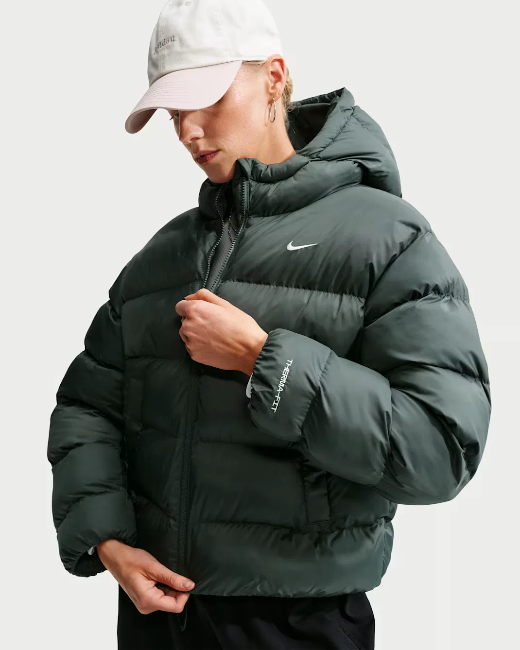 Женская куртка Therma-FIT Nike Sportswear, Camo Green/Sail