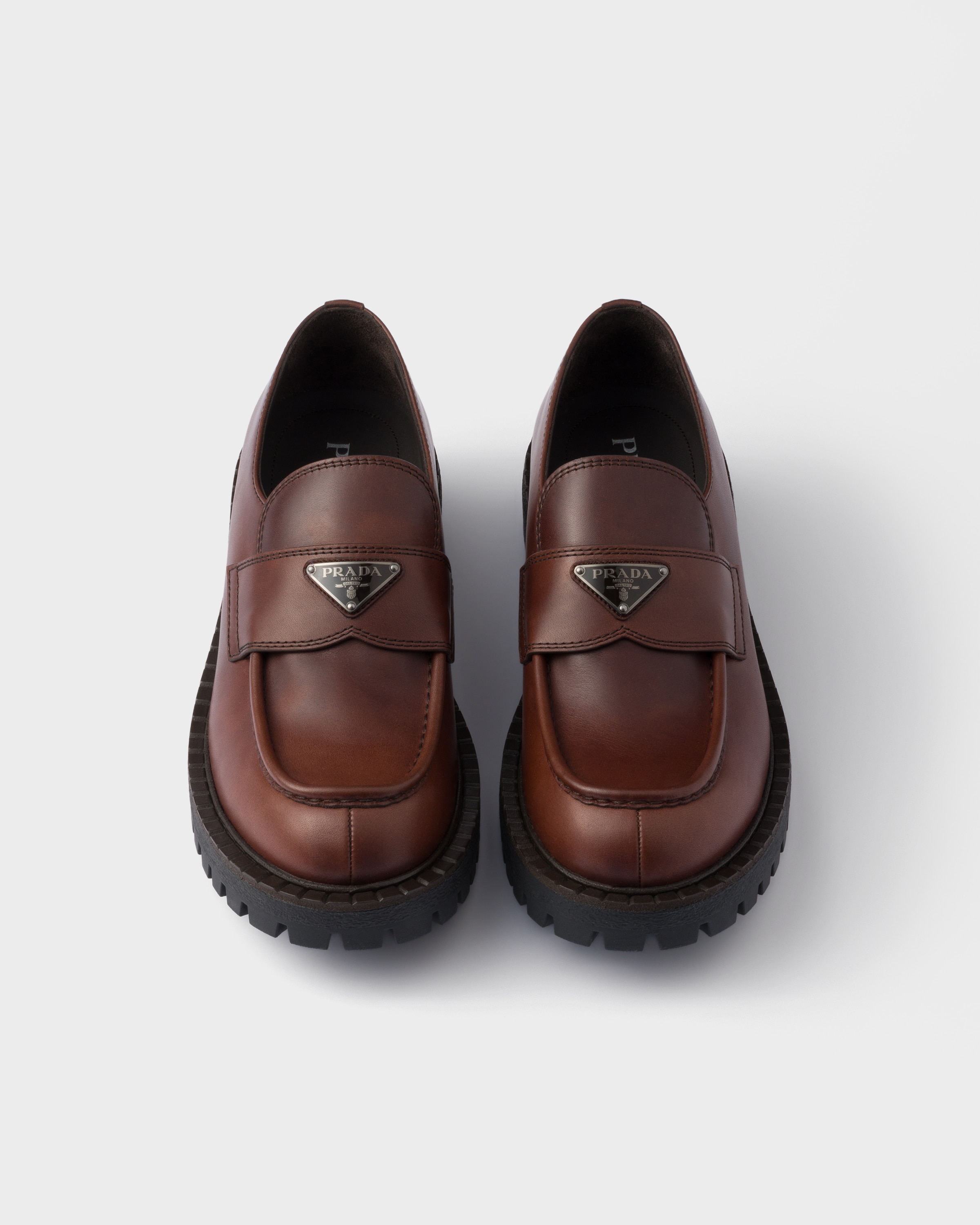 Лоферы из полированной кожи Prada, эбеновый — фото 4