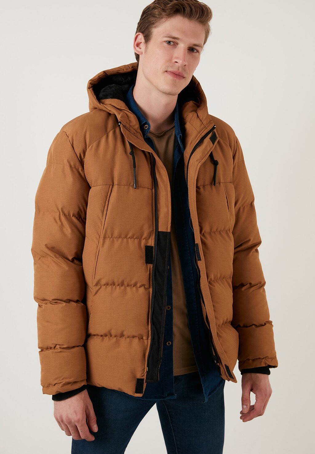 

Зимняя куртка Regular Fit Buratti, цвет mustard