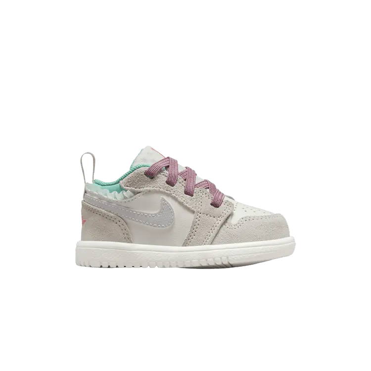 

Кроссовки Air Jordan 1 Low Alt SE TD Sail Violet Dust, кремовый