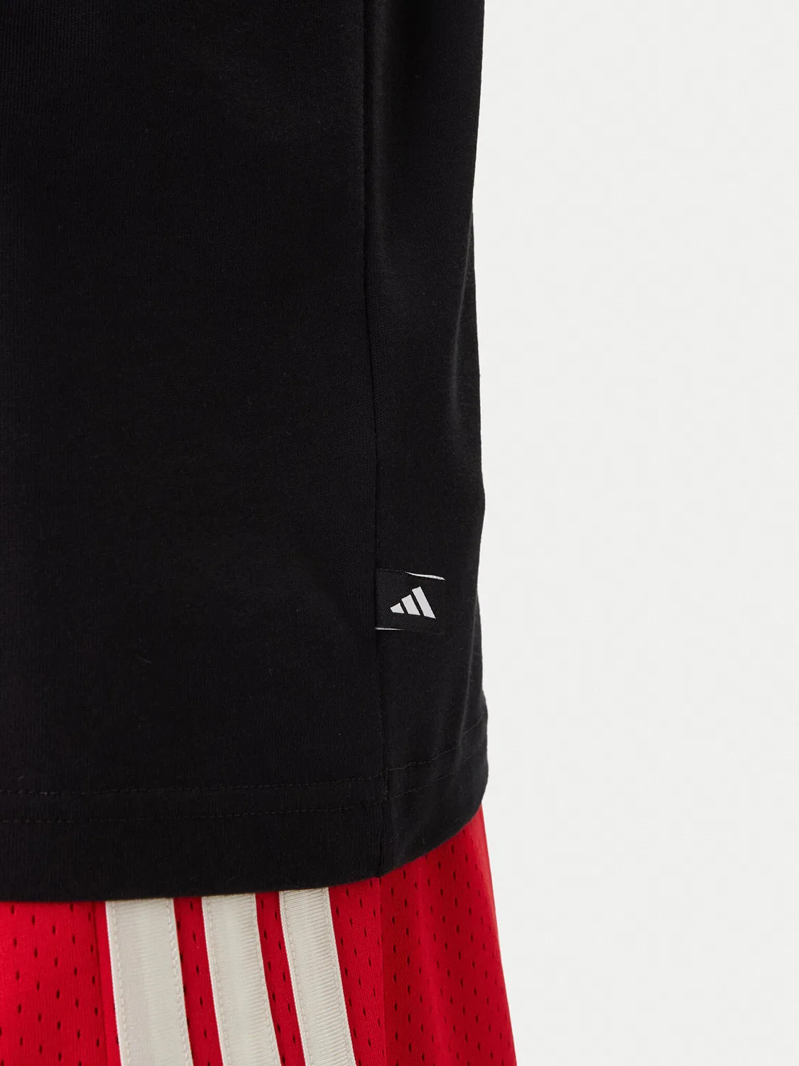 Мужская футболка стандартного кроя Mini Embroidery Basketball Graphic Adidas, черный — фото 4