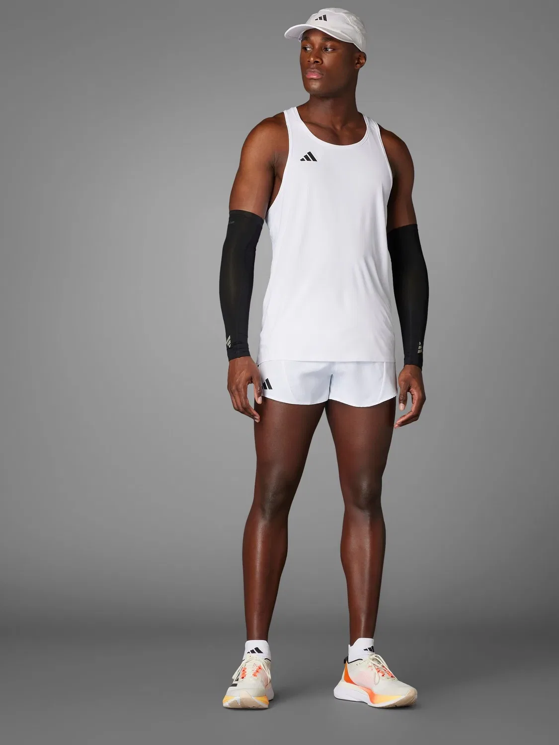Жилет беговой Adizero Essentials adidas, белый