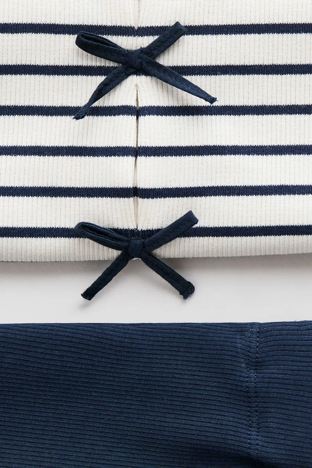 Комплект из двух предметов из ребристого хлопка H&M, Weiß/Marineblau — фото 3
