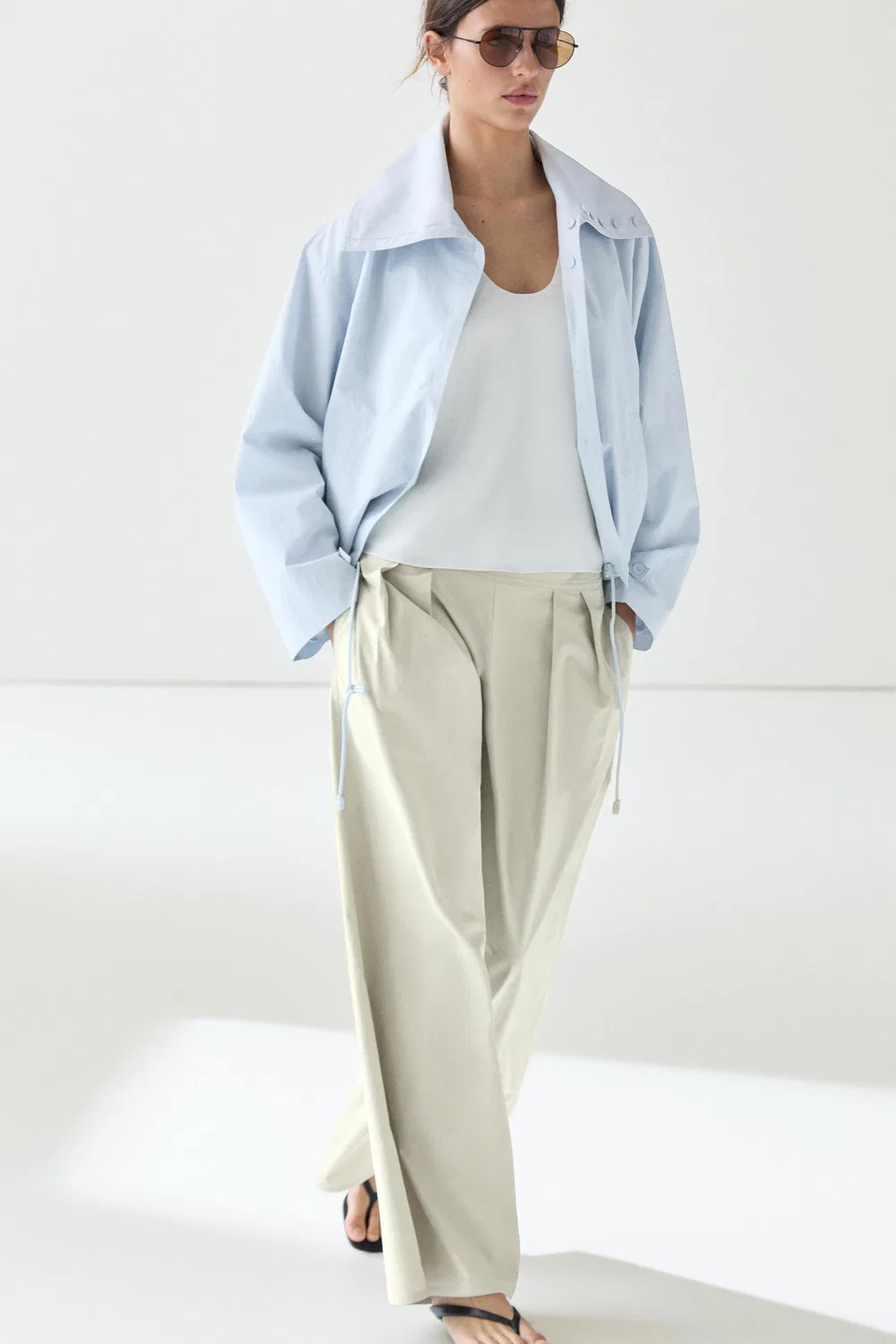 Широкие брюки Massimo Dutti, с плиссированным поясом, серовато-зеленый — фото 2
