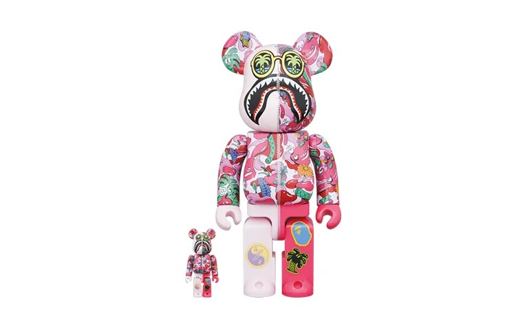 

Виниловая фигурка Be@rbrick X Steven Harrington X Bape Shark Pink Camo 30 см + 7 см, розовый