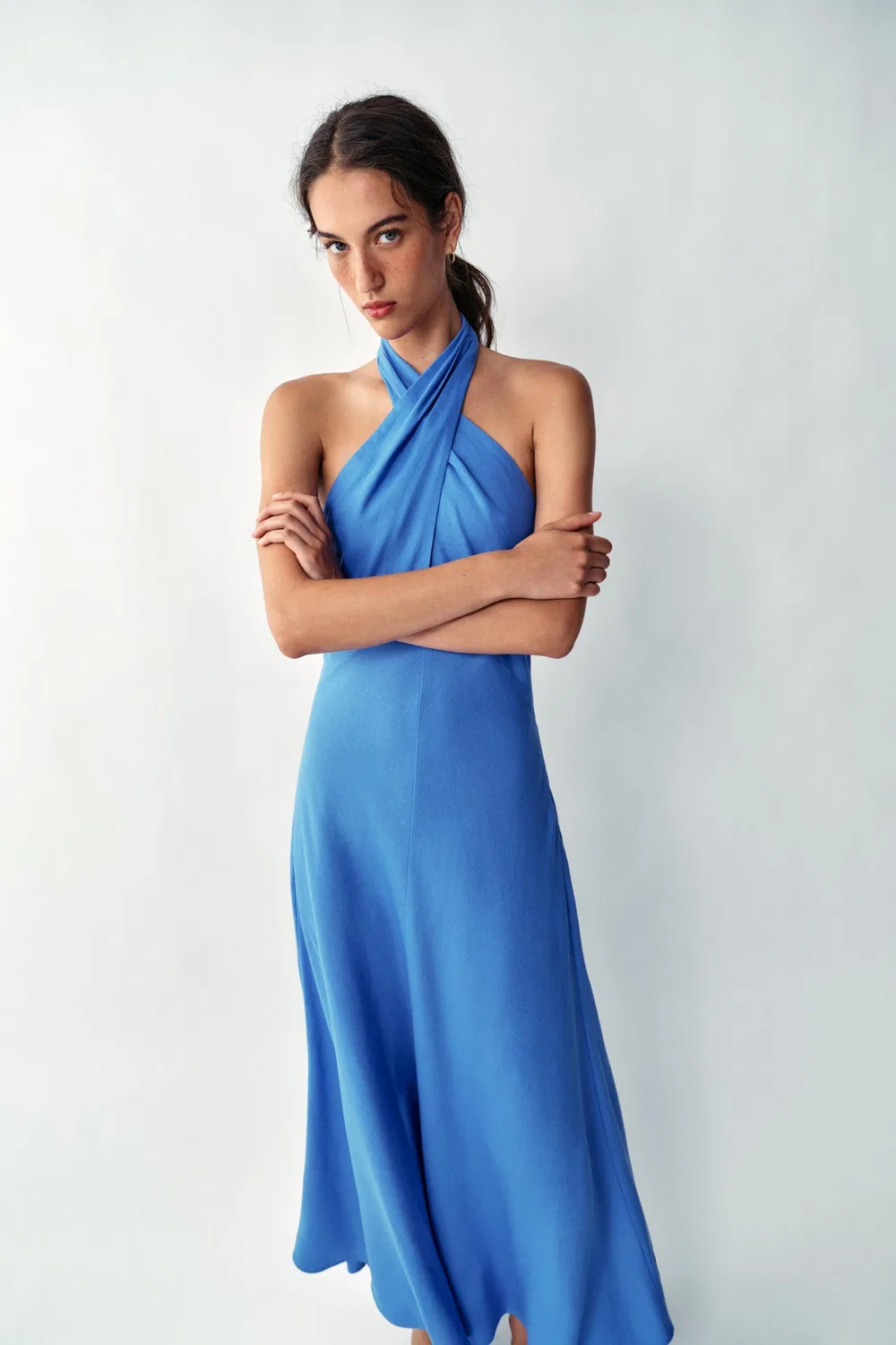 Платье-миди из льняной смеси с завязками на шее. ZARA, Blue — фото 2