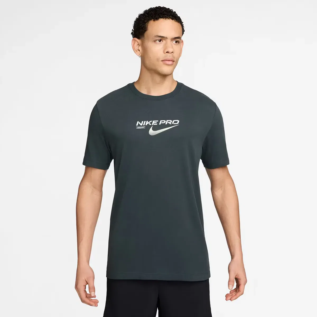 Мужская футболка с технологией Dri-FIT Nike, Verde
