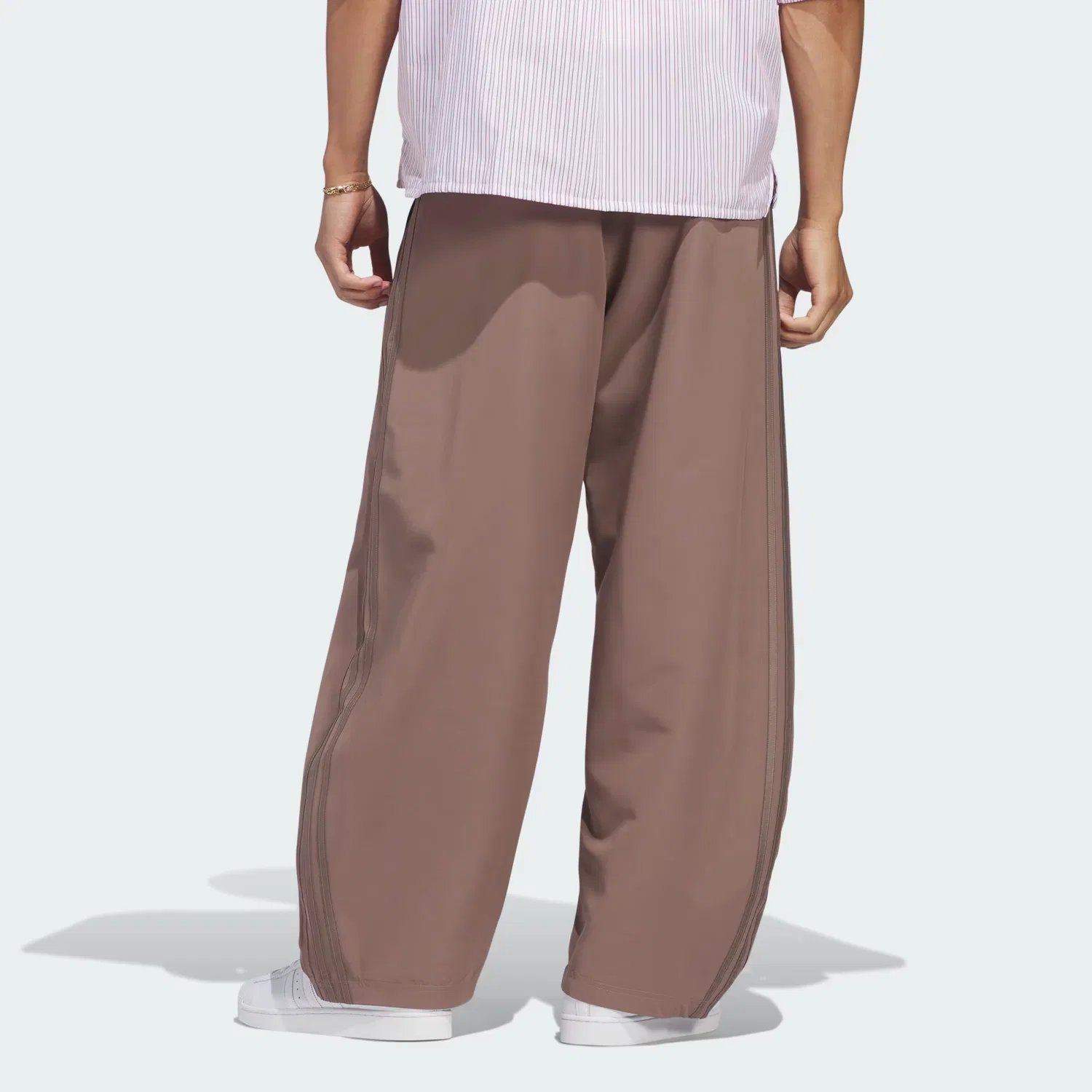 Мужские брюки свободного кроя Originals Woven Barrel Pant Adidas Originals, Trace Brown — фото 2
