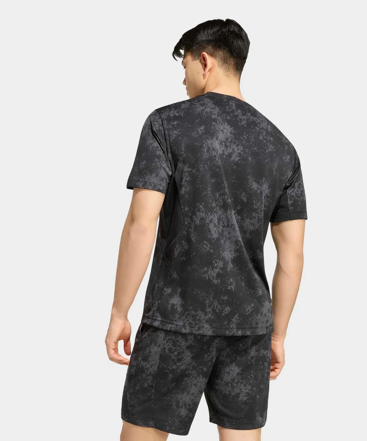 Мужская футболка с принтом Training AOP T-Shirt Adidas, Черный — фото 2