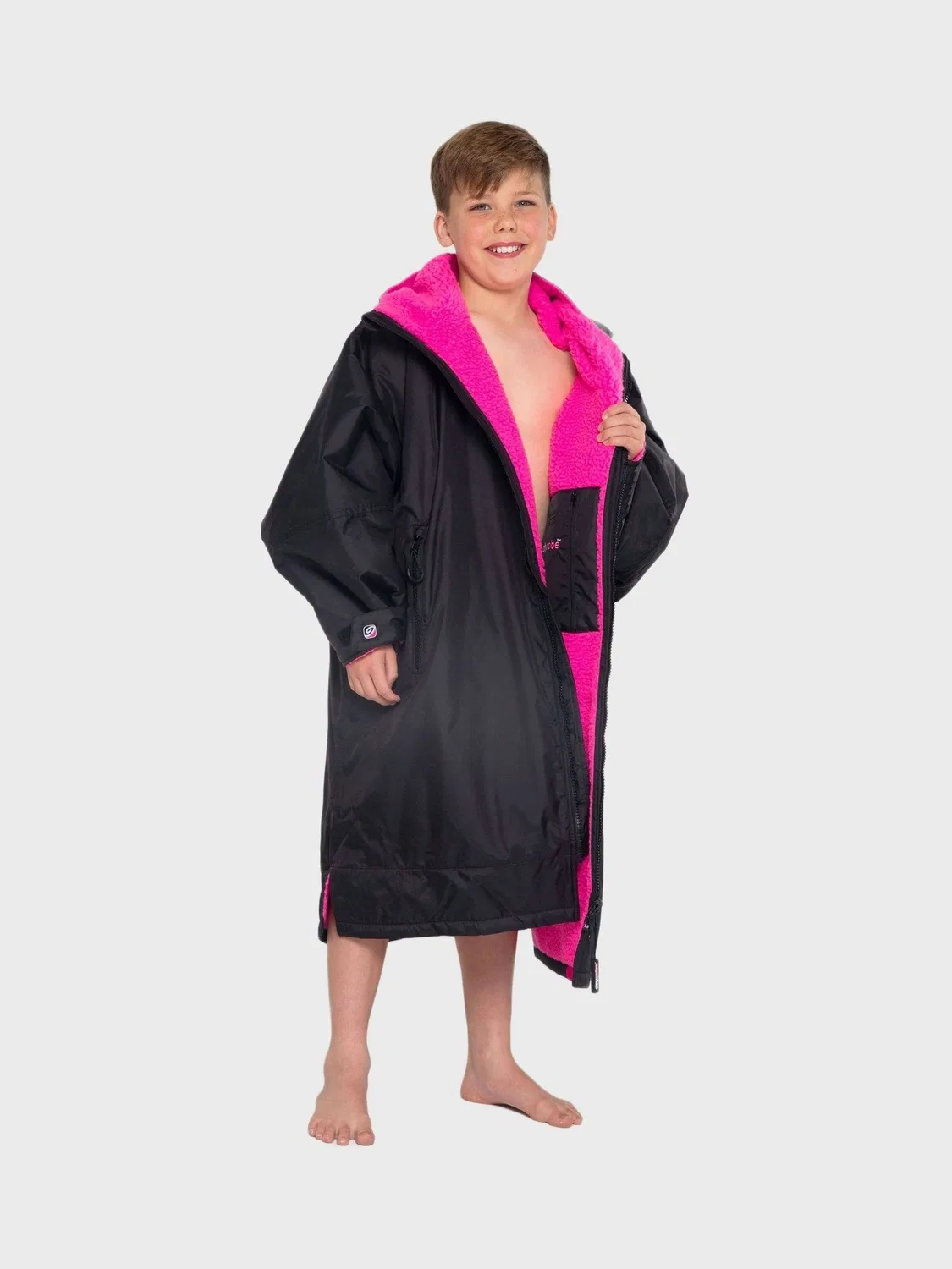 Переодевальный халат dryrobe Advance Kids Long Sleeve, черный/хром — фото 3
