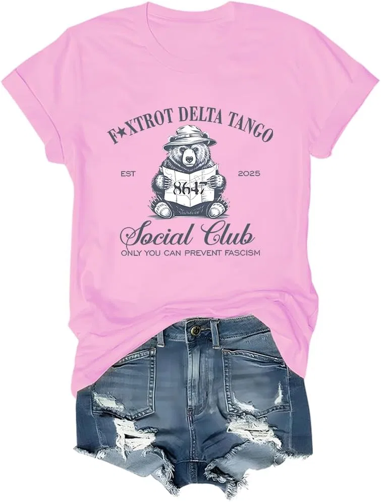 Футболка с принтом Only You Can Prevent Fascism, Pink