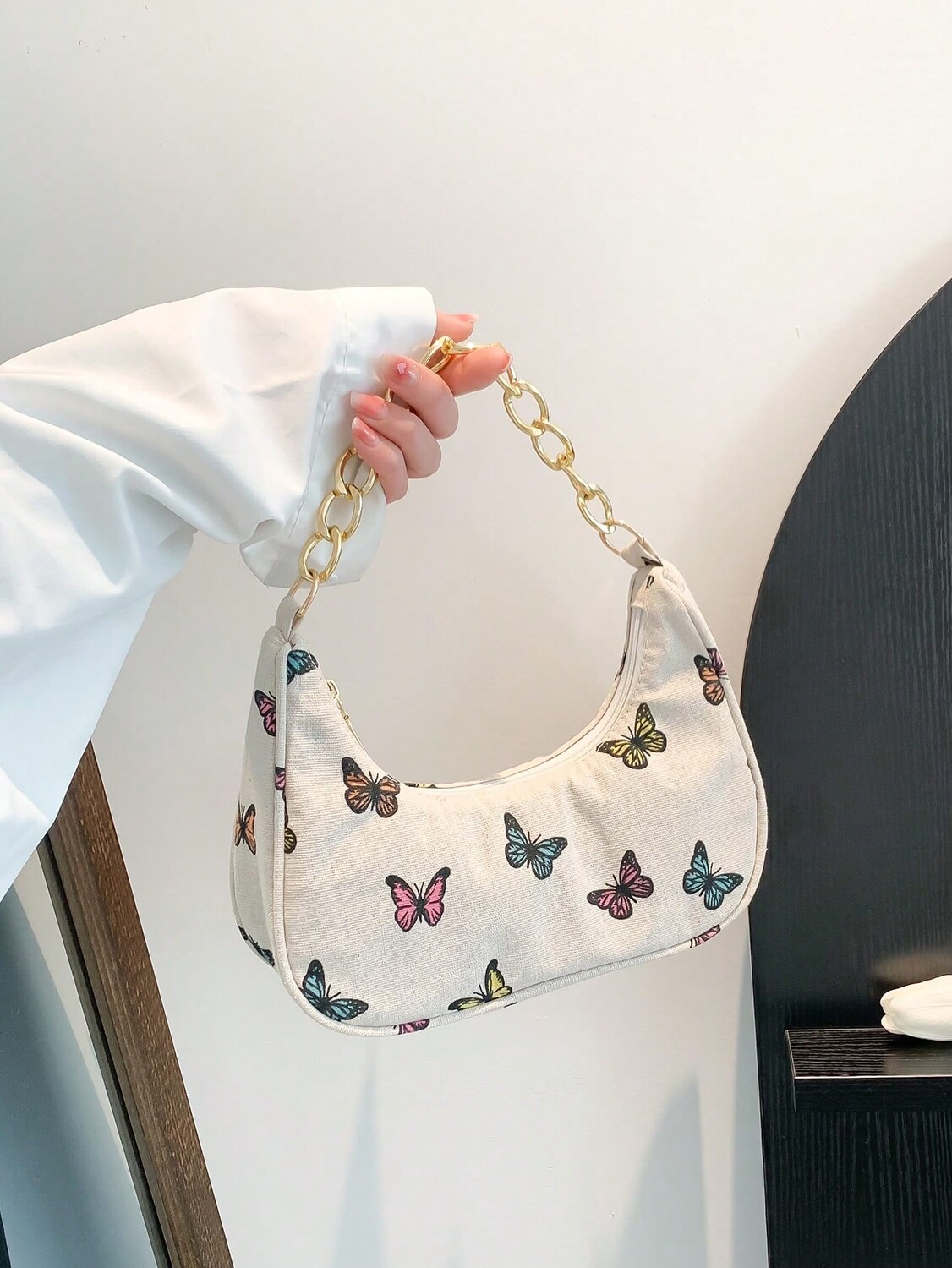 

Сумка-тоут с цепочкой Crescent Butterfly, белый