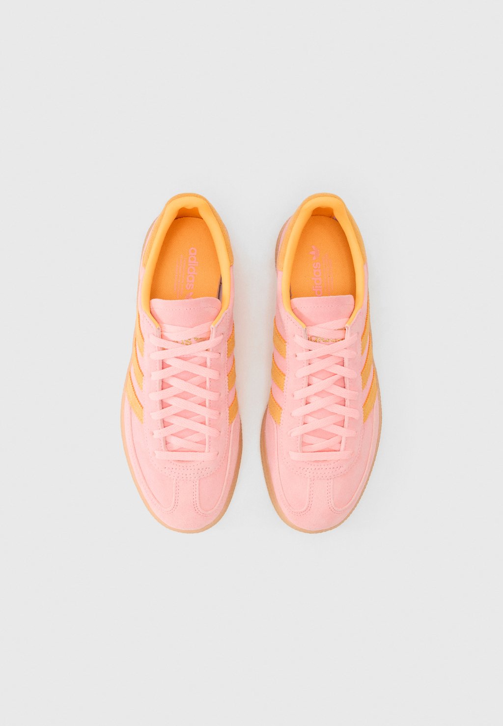 Низкие кеды HANDBALL SPEZIAL Adidas Originals, цвет Glow Pink/Flash Orange/Gum — фото 4