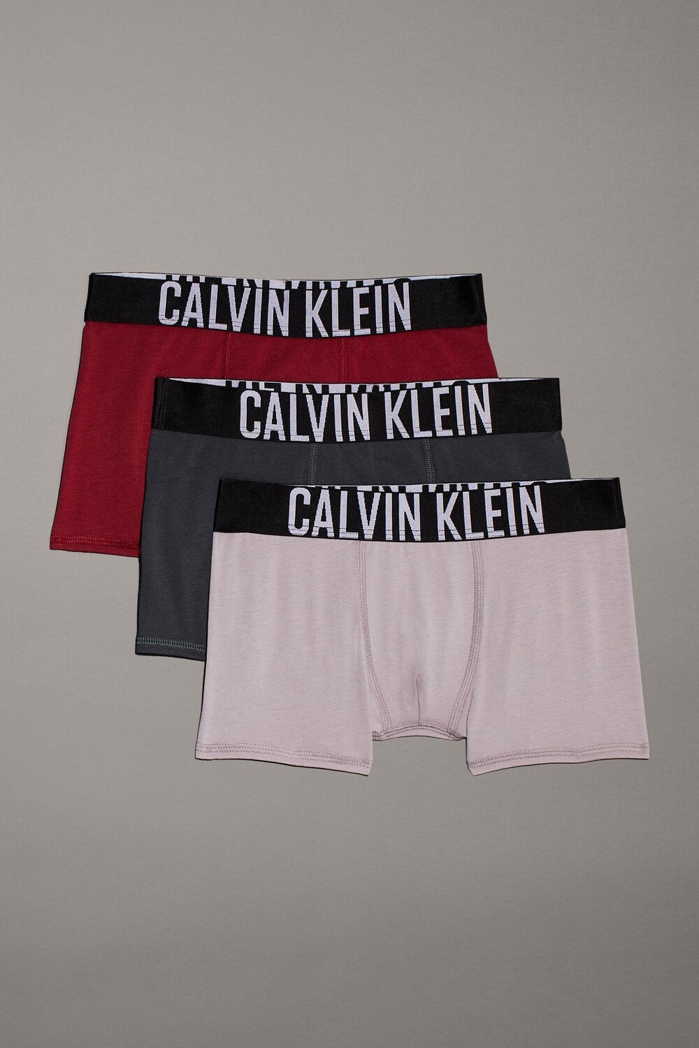 

Трусы 3 шт в упаковке Calvin Klein, красный/белый/серый